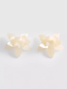 Paula echevarrÃa floral 3d studs